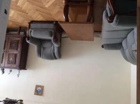 Vind apart.3 camere decomandate, 72 m2 , wc si camara cu aerisire afara, parchet stejar, gresie , faianta , termopan,  - Imaginea 1