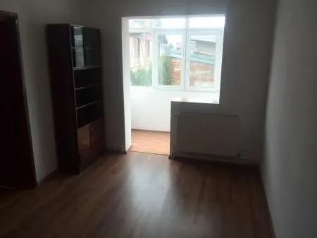 Particular inchiriez apartament cu 2 Camere - Imaginea 5