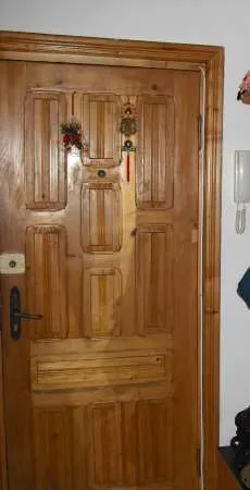 vand apartament cu 2 camere - Imaginea 1