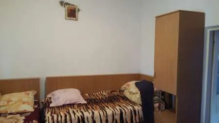 vand doua case in aceeasi curte sau schimb cu apartament in Constanta sau Tulcea - Imaginea 4