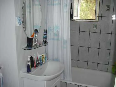 vand apartament cu 2 camere - Imaginea 4