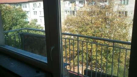 Apartament 4 camere in Motru - Imaginea 2