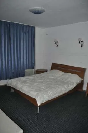vand casa in Pardina, pe malul Dunarii - Imaginea 7