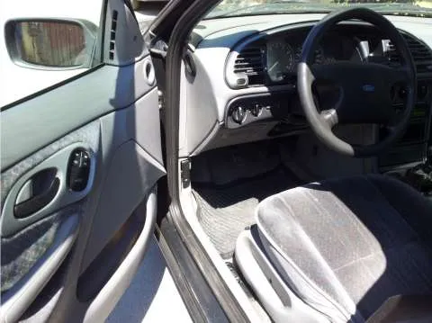 Ford Mondeo 1.6 16v - Imaginea 8
