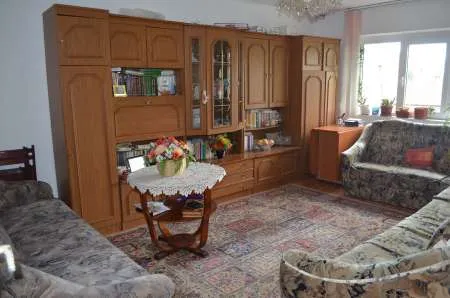 Vand apartament 2 camere - Imaginea 1
