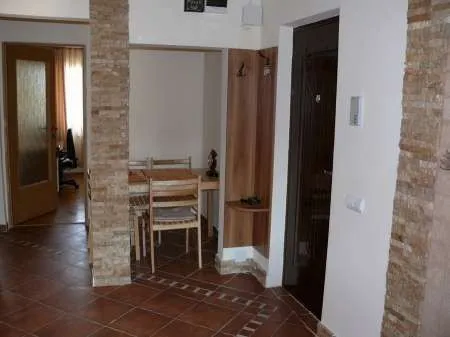 Dau in chirie apartament 3 camere, Oradea, Nufarul- Lotus Market - Imaginea 3
