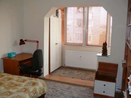 Dau in chirie apartament 3 camere, Oradea, Nufarul- Lotus Market - Imaginea 4