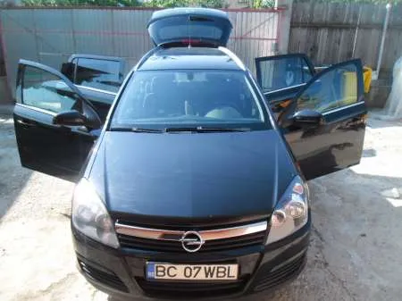 OPEL ASTRA H 1,7 CDTI - Imaginea 1