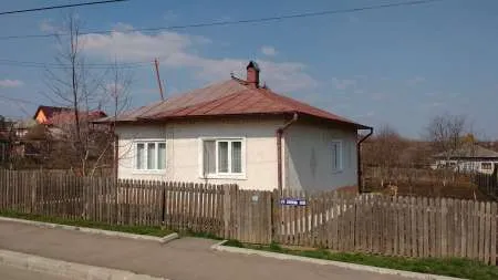 Ocazie! Casa si gradina Dorohoi - Imaginea 1