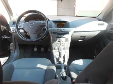 OPEL ASTRA H 1,7 CDTI - Imaginea 4