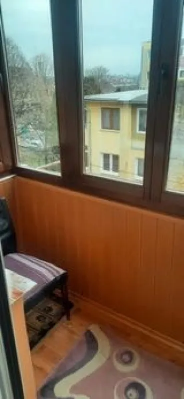 cumpar urgent  apartament2 sau 3 camere Simeria - Imaginea 1
