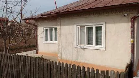 Ocazie! Casa si gradina Dorohoi - Imaginea 7