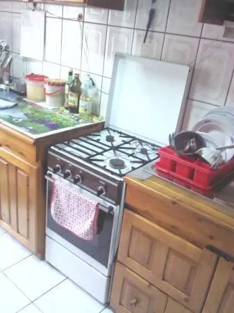 Vand apartament 3 camere decomandat etaj 1 Comanesti jud. Bacau - Imaginea 5