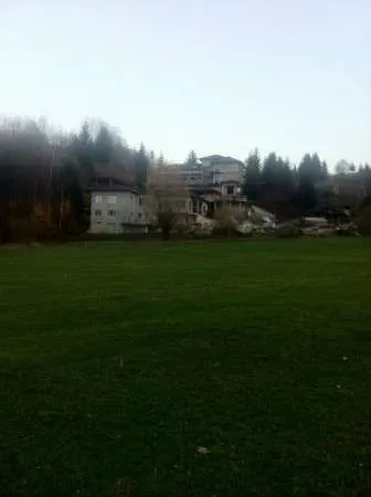 vand teren gura humorului- voronet - Imaginea 1