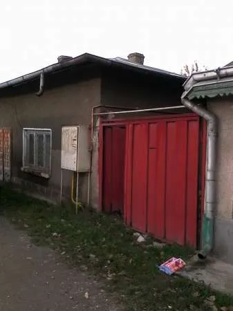 vand casa sau schimb - Imaginea 1