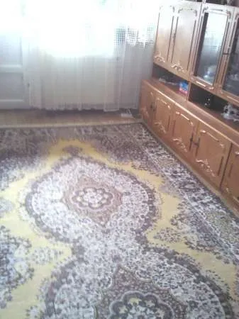 Vand apartament 3 camere decomandat etaj 1 Comanesti jud. Bacau - Imaginea 6