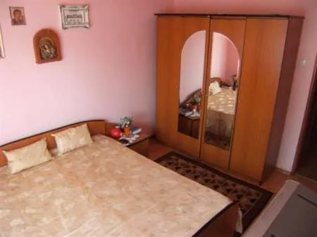 Agentie vand apartament 4 camere Comanesti - Imaginea 9