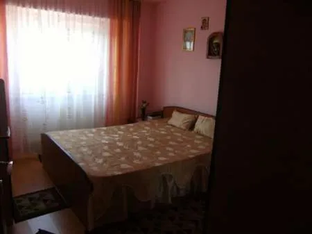 Agentie vand apartament 4 camere Comanesti - Imaginea 11