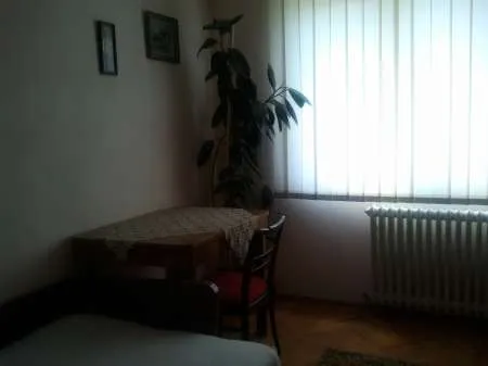 Inchiriez Apart 3 Camere, Decomandat, Ultracentral, Zona Piata- Mall - Imaginea 5