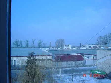 vand apartament 2 camere - Imaginea 1
