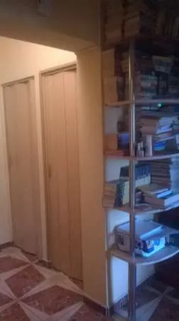 Vand apartament 3 camere, zona centrala - Imaginea 2