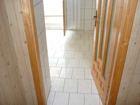 vand apartament 2 camere - Imaginea 4