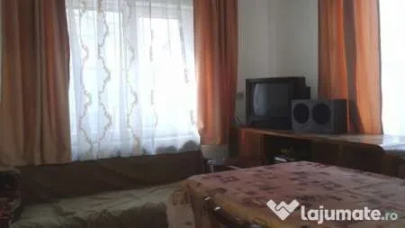 Proprietar, vand casa caramida, recent renovata - Imaginea 8