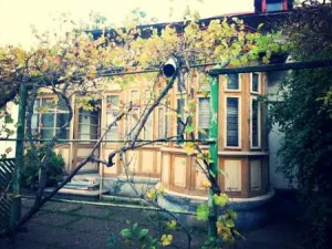 Casa 3 camere, anexe si teren 1500mp