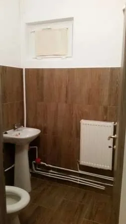 Inchiriez spatiu comercial - Imaginea 3