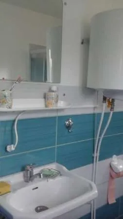 VÃ¢nd casa Com Iedera, 6 km Moreni - Imaginea 5