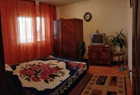 Apartament cu 3 camere de vanzare in Targu Frumos pe strada Bogdan- Voda. - Imaginea 5