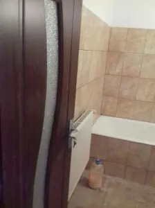 Inchiriez apartament