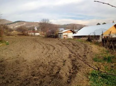 Vand teren intravilan, 1200mp, localitatea Persunari,Gura Vadului, (5 Km de Mizi)l - Imaginea 1