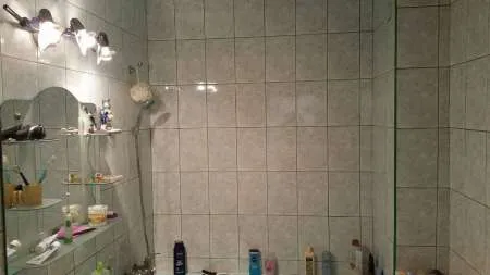 Vand apartament modificat, in zona linistita. - Imaginea 9