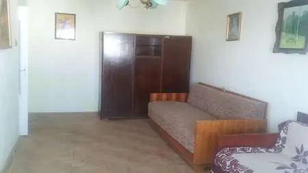 VAND Garsoniera, Focsani, str. Mare a Unirii bl. 27A, Etaj 3 / 4. - Imaginea 1