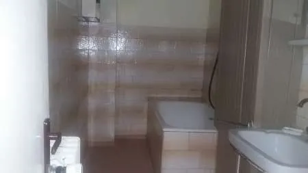 VAND Garsoniera, Focsani, str. Mare a Unirii bl. 27A, Etaj 3 / 4. - Imaginea 3