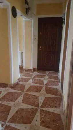 Inchiriez apartament mobilat - Imaginea 2