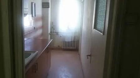 VAND Garsoniera, Focsani, str. Mare a Unirii bl. 27A, Etaj 3 / 4. - Imaginea 4