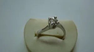 inel din aur galben de 18k. cu un diamant de 0, 50 ct.