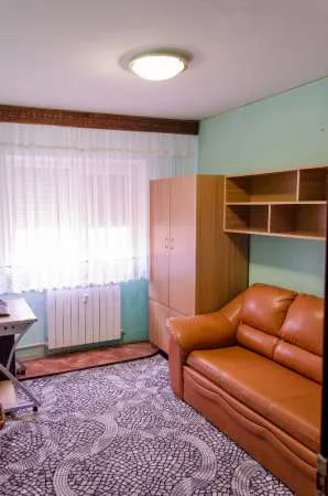 Medgidia, 4 camere, decomandat, zona Nord - Imaginea 6