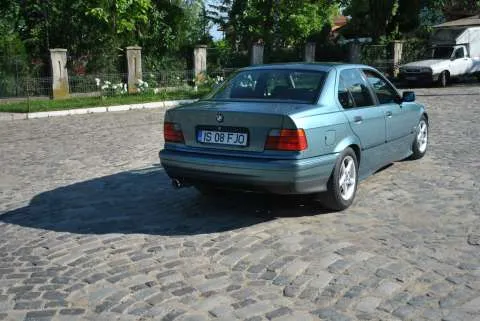 BMW 316 I - Imaginea 7