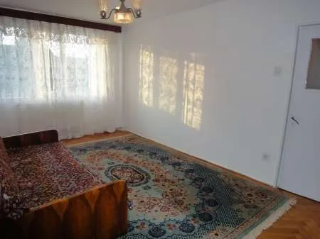 Vand apartament cu 2 camere zona Centrala ( id500) - Imaginea 3