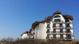 Vindem complexul turistic din com.Bradu, loc. Avrig - Sibiu, 274 locuri cazare si 8.6 ha teren