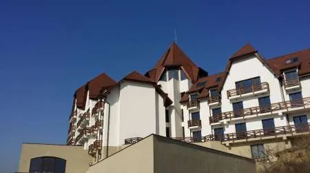 Vindem complexul turistic din com.Bradu, loc. Avrig - Sibiu, 274 locuri cazare si 8.6 ha teren - Imaginea 8