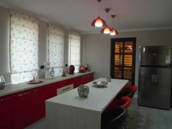VAND VILA DE LUX IN SLATINA - Imaginea 1