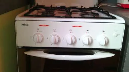 Apartament ca nou de inchiriat . linga politie. - Imaginea 5