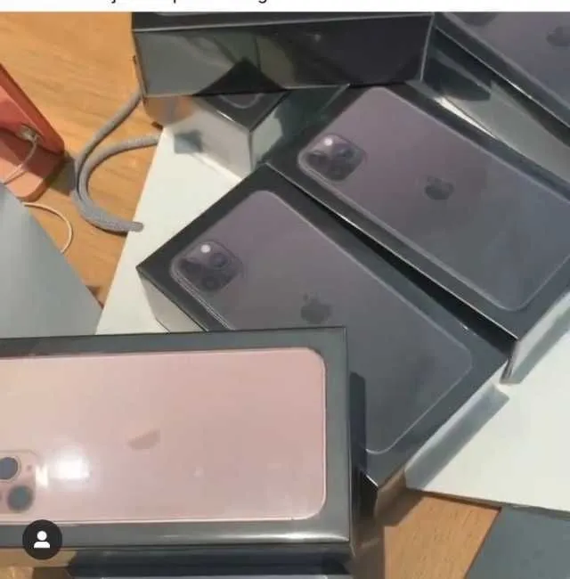 Apple iPhone si Samsung cu rbtelects - Imaginea 1