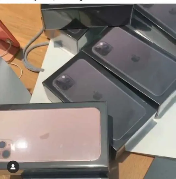 Apple iPhone si Samsung cu rbtelects - Imaginea 1