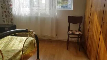 Proprietar apt 3 camere Gaesti Dambovita, et 1, centrala termica - Imaginea 3