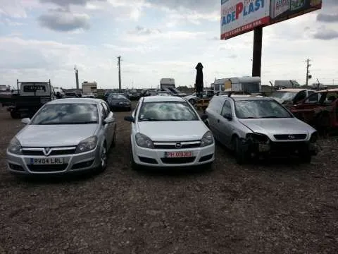 Dezmembrez piese Opel la preturi corecte - Imaginea 1